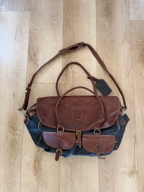 Vintage Roots Canada Leather Bag.